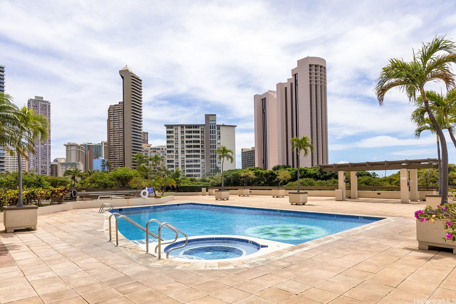 Yacht Harbor Towers condo # 4005, Honolulu, Hawaii - photo 13 of 25