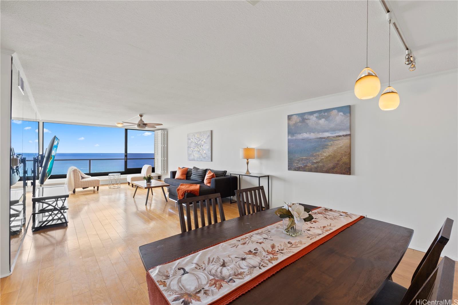 Yacht Harbor Towers condo # 4005, Honolulu, Hawaii - photo 4 of 21