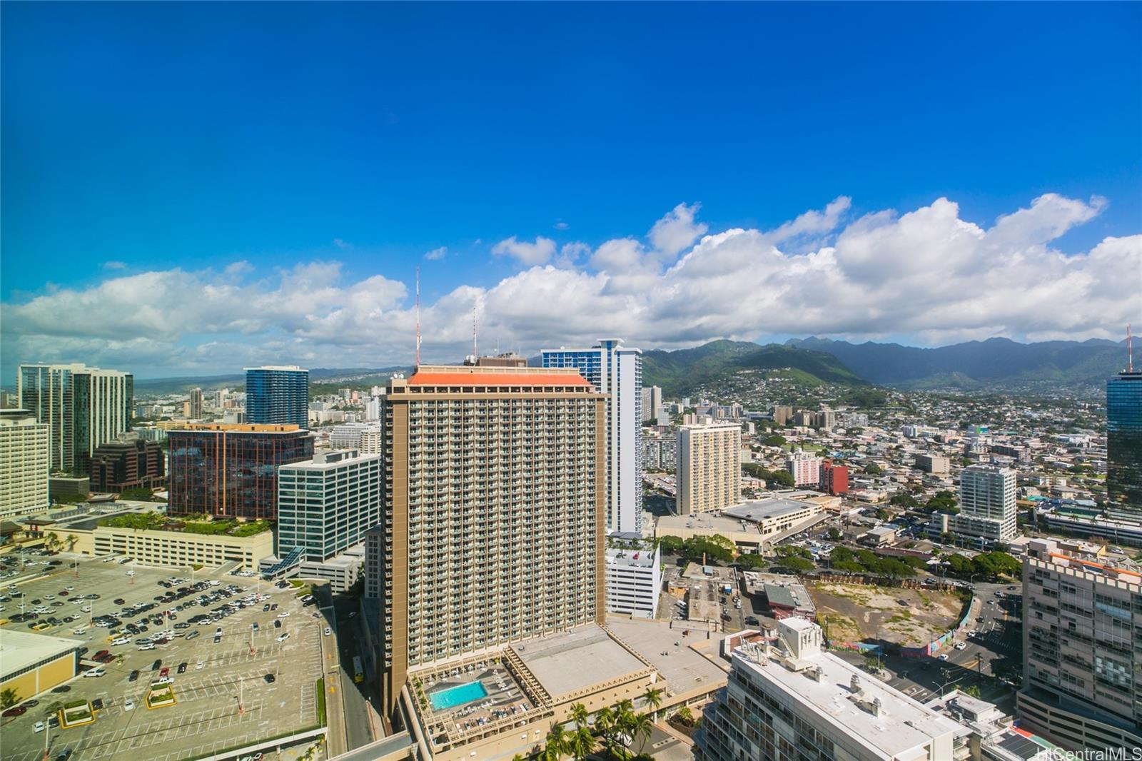 Yacht Harbor Towers condo # 4101, Honolulu, Hawaii - photo 7 of 25