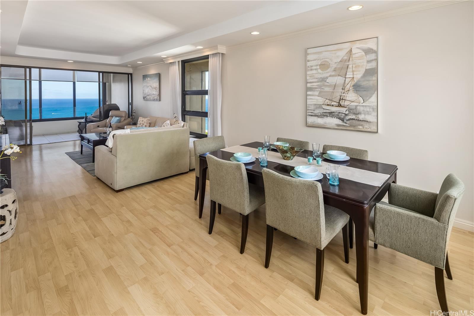 Yacht Harbor Towers condo # 4101, Honolulu, Hawaii - photo 5 of 24