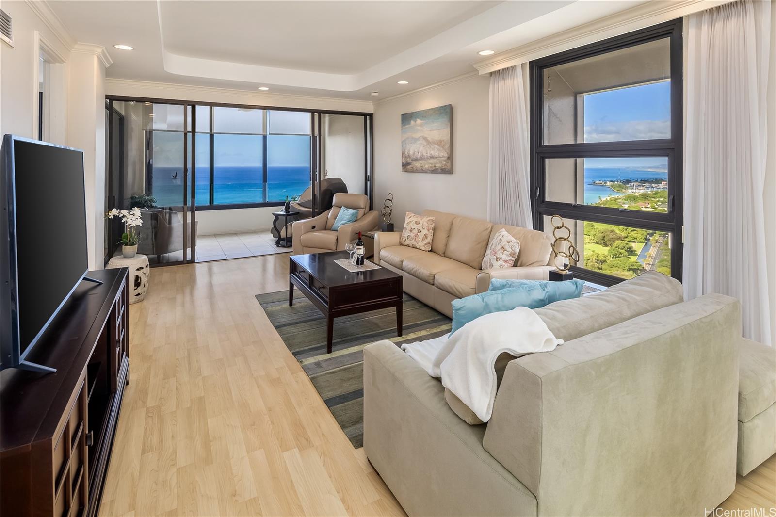 Yacht Harbor Towers condo # 4101, Honolulu, Hawaii - photo 6 of 24