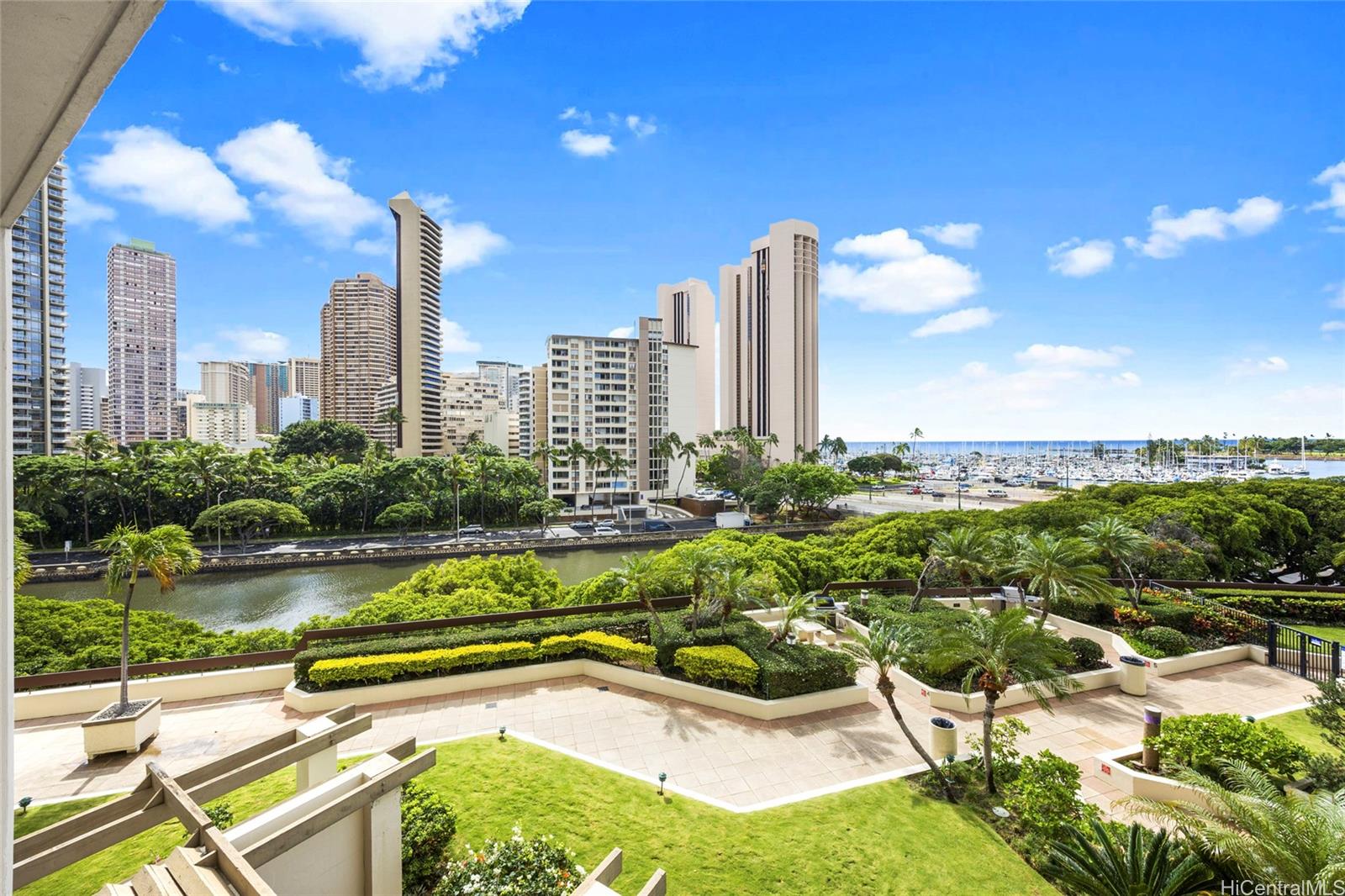 Yacht Harbor Towers condo # 711, Honolulu, Hawaii - photo 11 of 21