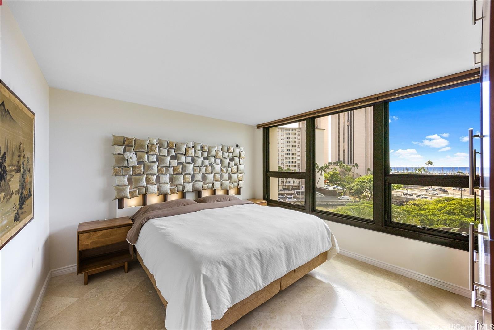 Yacht Harbor Towers condo # 711, Honolulu, Hawaii - photo 9 of 21