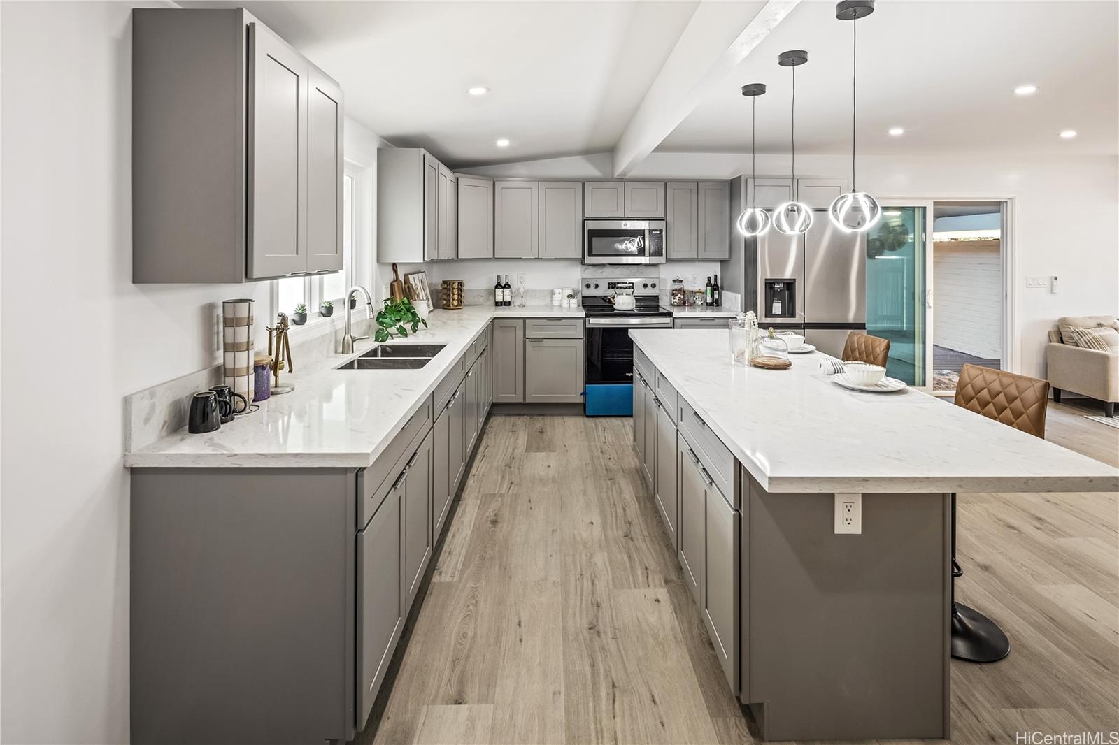 1650  California Ave Wahiawa Heights, Central home - photo 3 of 25