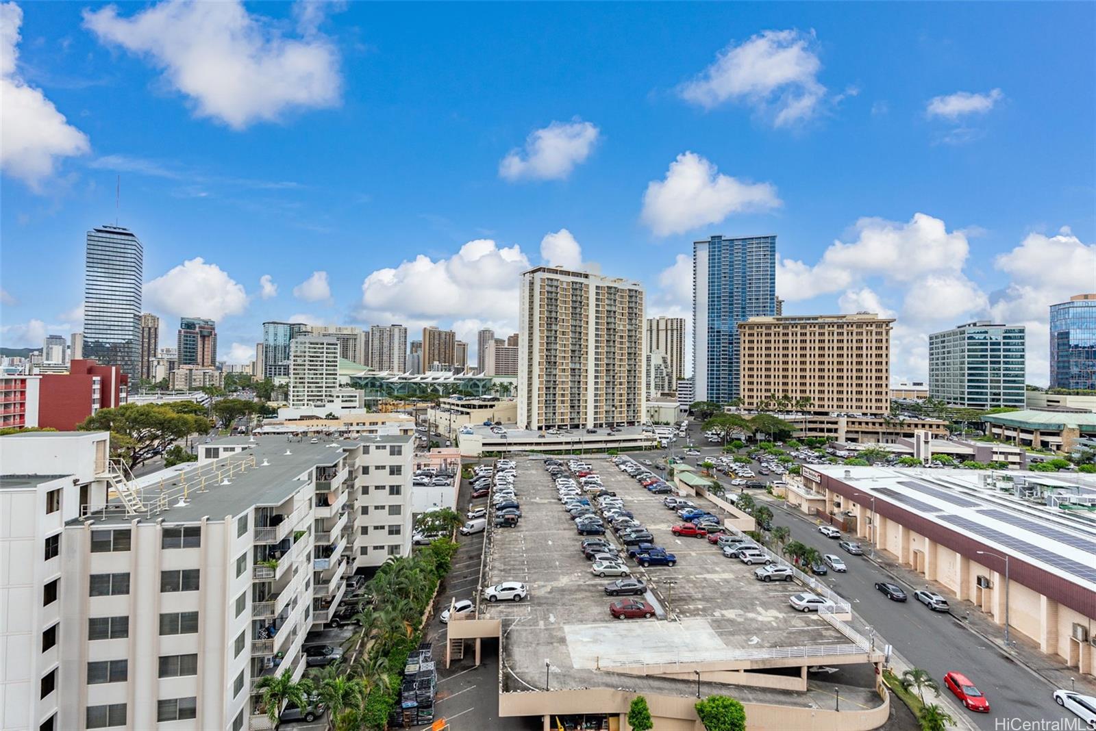 Holiday Manor condo # 1107, Honolulu, Hawaii - photo 11 of 23