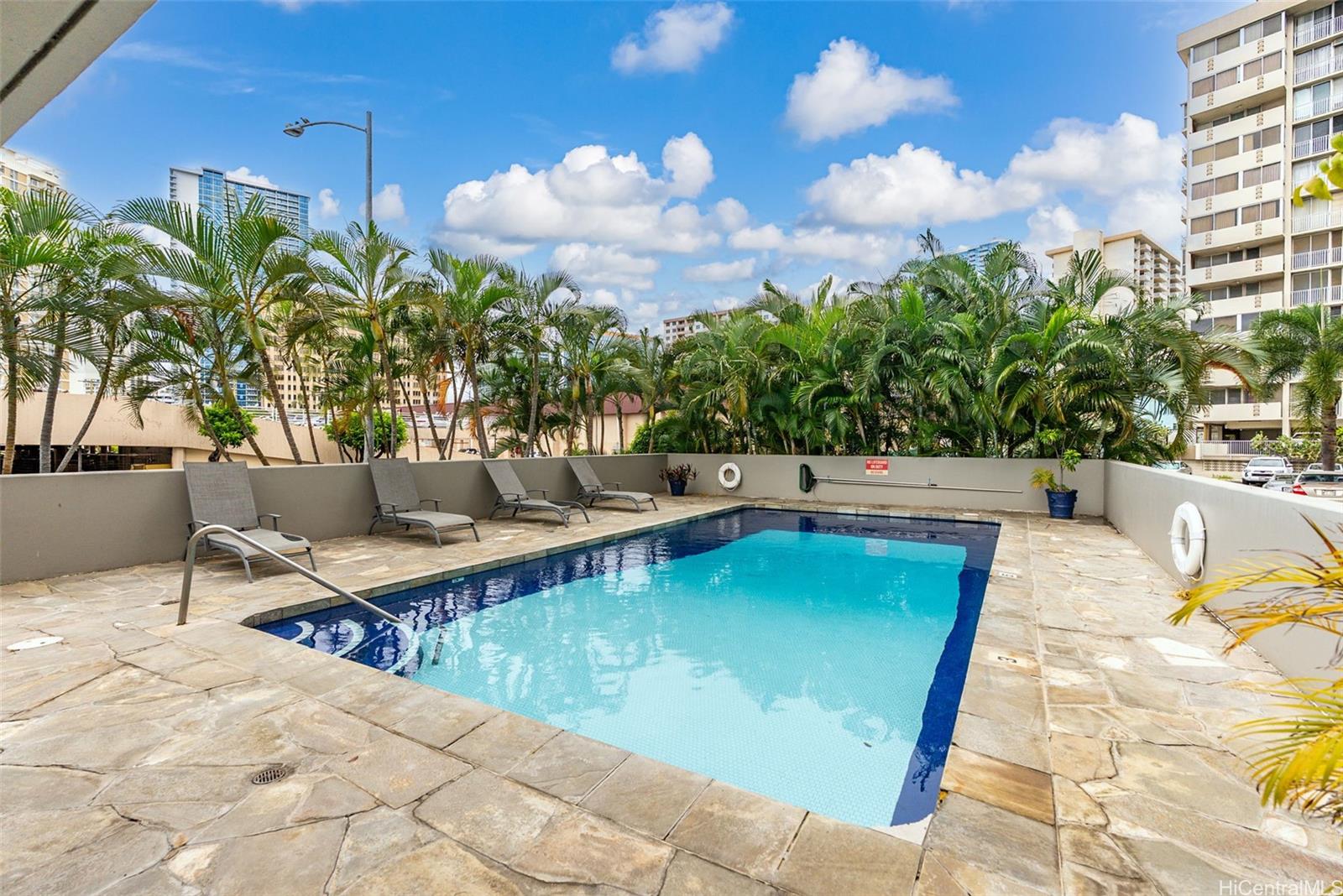 Holiday Manor condo # 1107, Honolulu, Hawaii - photo 12 of 23