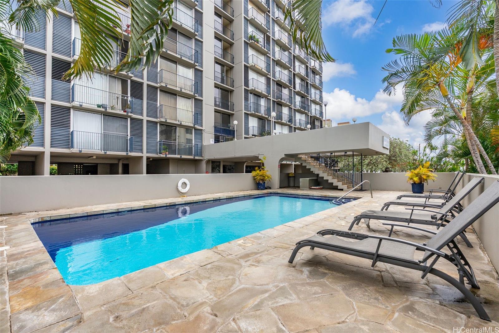 Holiday Manor condo # 1107, Honolulu, Hawaii - photo 13 of 23