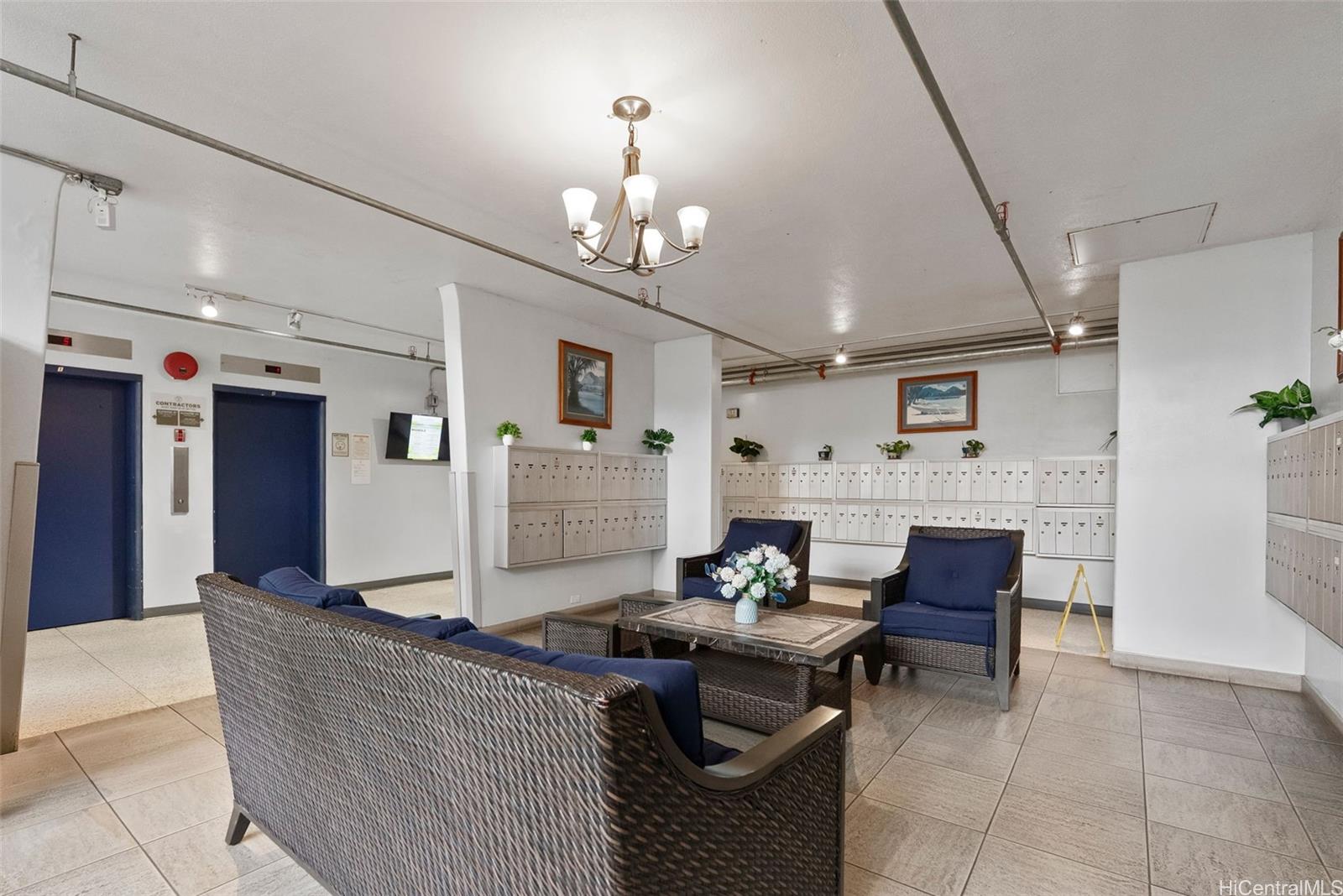 Holiday Manor condo # 1107, Honolulu, Hawaii - photo 15 of 23