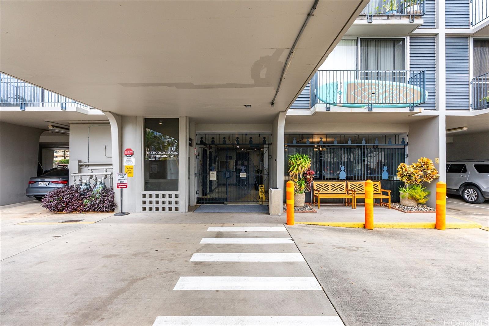 Holiday Manor condo # 1107, Honolulu, Hawaii - photo 19 of 23