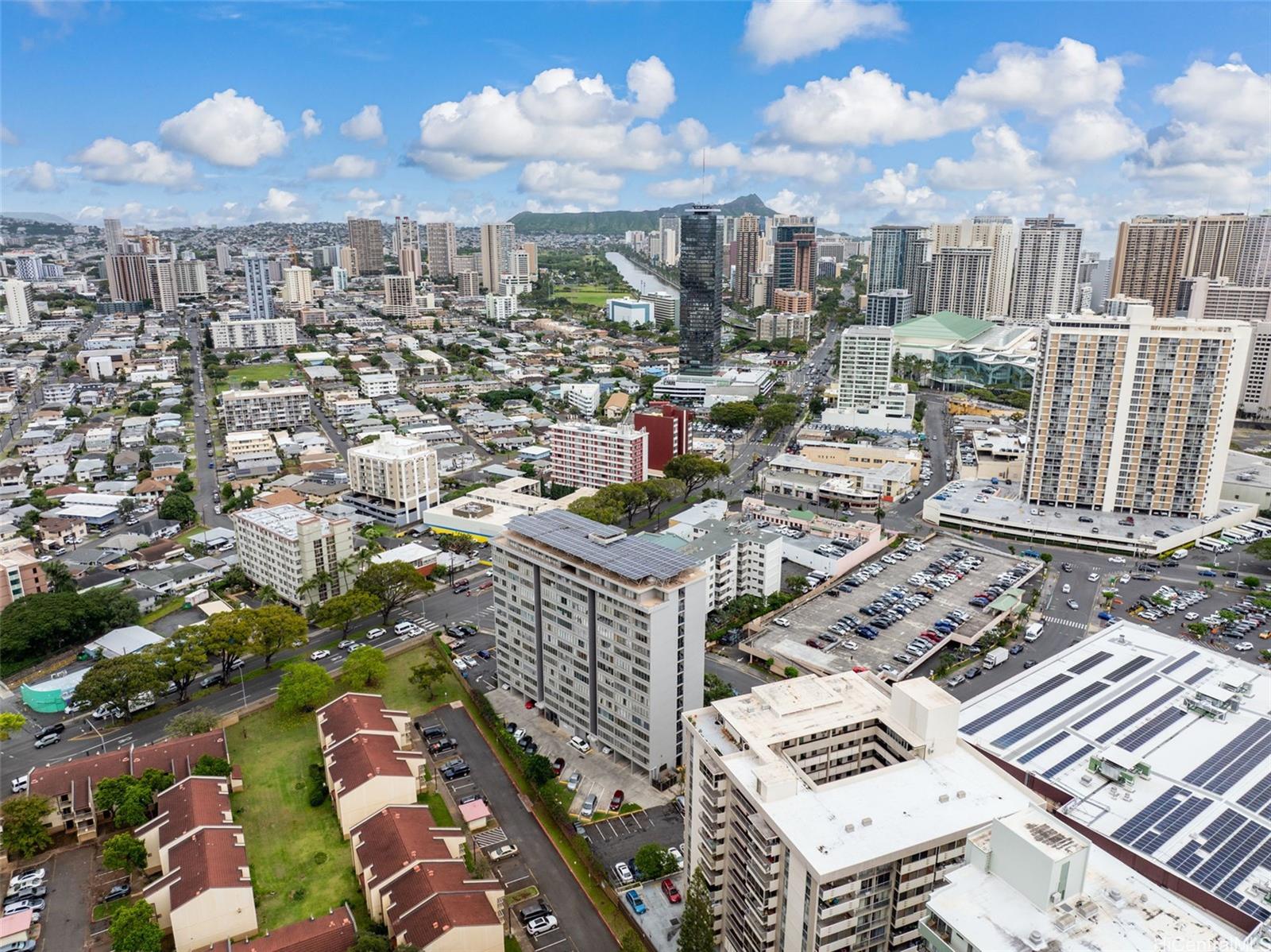 Holiday Manor condo # 1107, Honolulu, Hawaii - photo 21 of 23