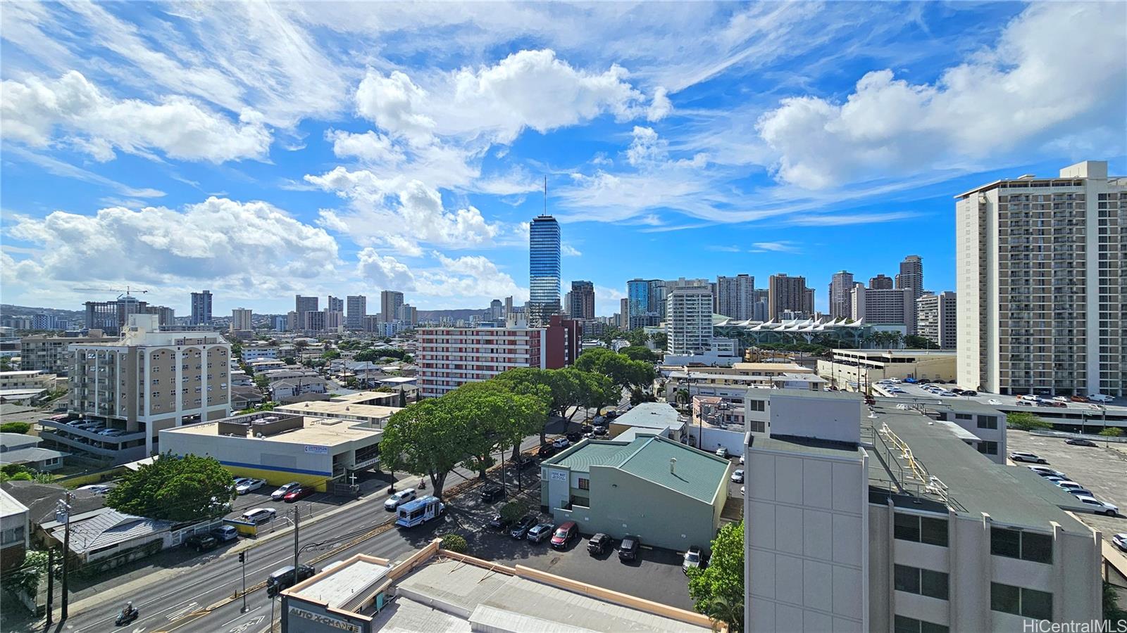 Holiday Manor condo # 1115, Honolulu, Hawaii - photo 13 of 25