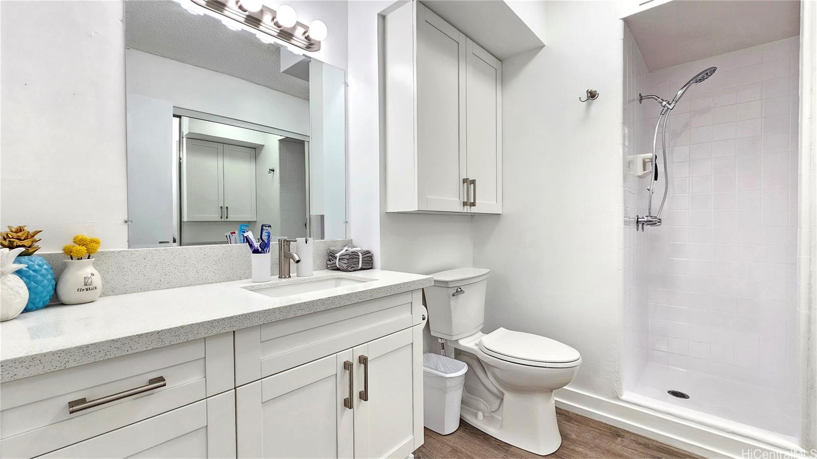 Holiday Manor condo # 1115, Honolulu, Hawaii - photo 16 of 25