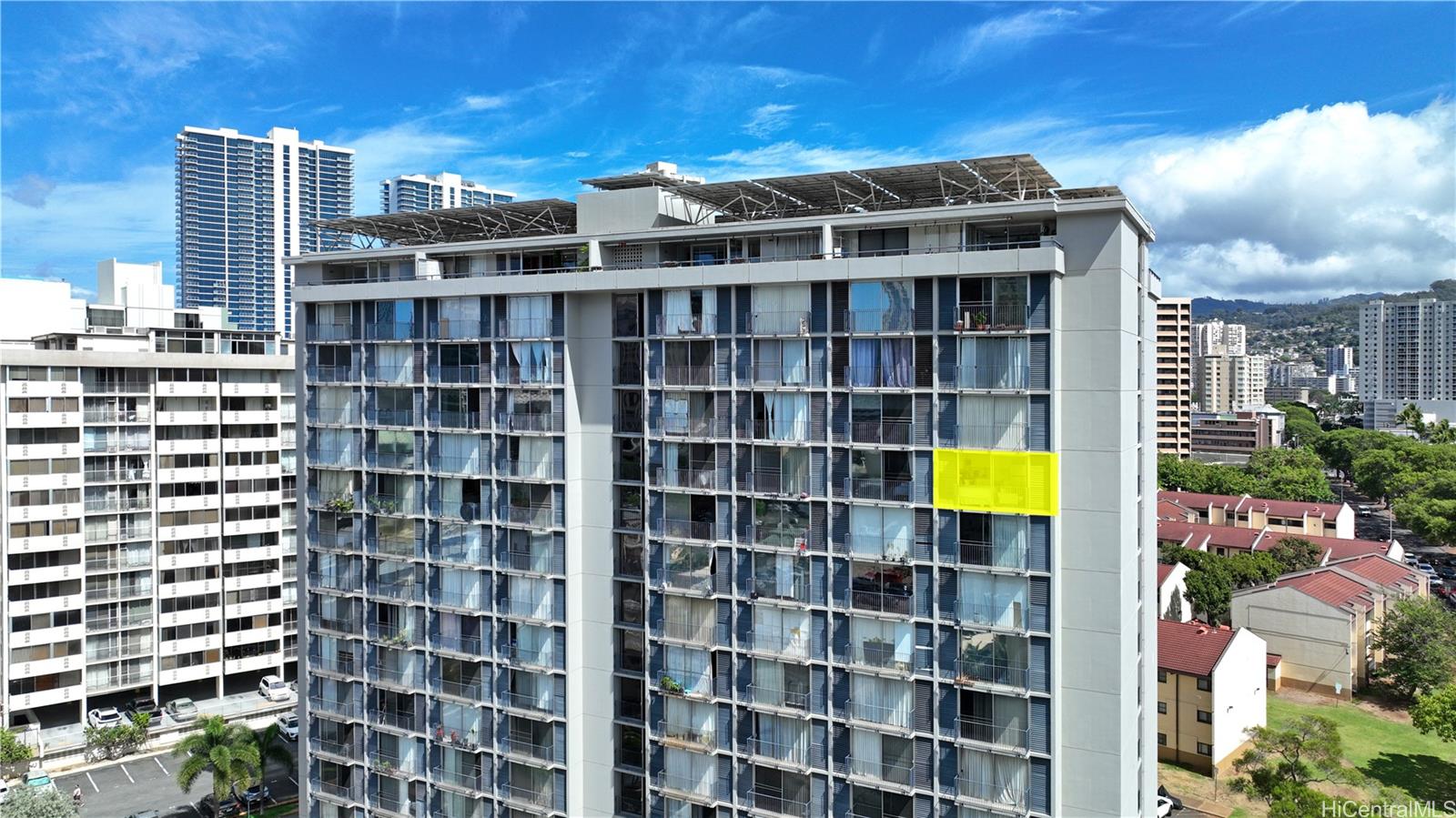 Holiday Manor condo # 1115, Honolulu, Hawaii - photo 3 of 25