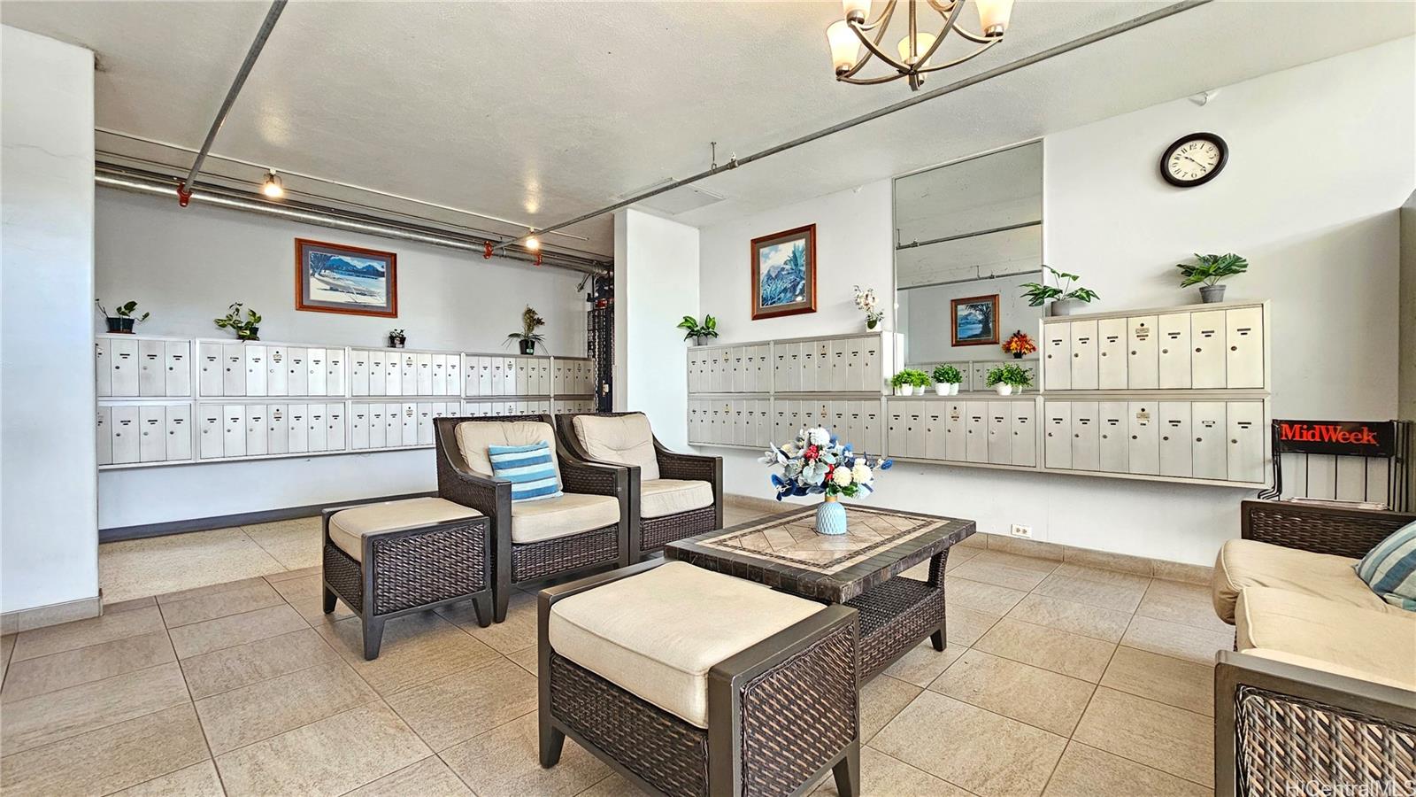 Holiday Manor condo # 1115, Honolulu, Hawaii - photo 21 of 25