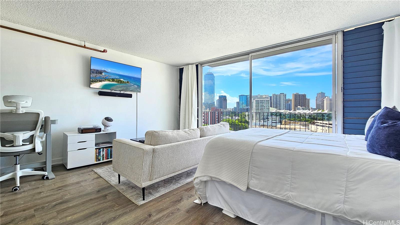 Holiday Manor condo # 1115, Honolulu, Hawaii - photo 9 of 25