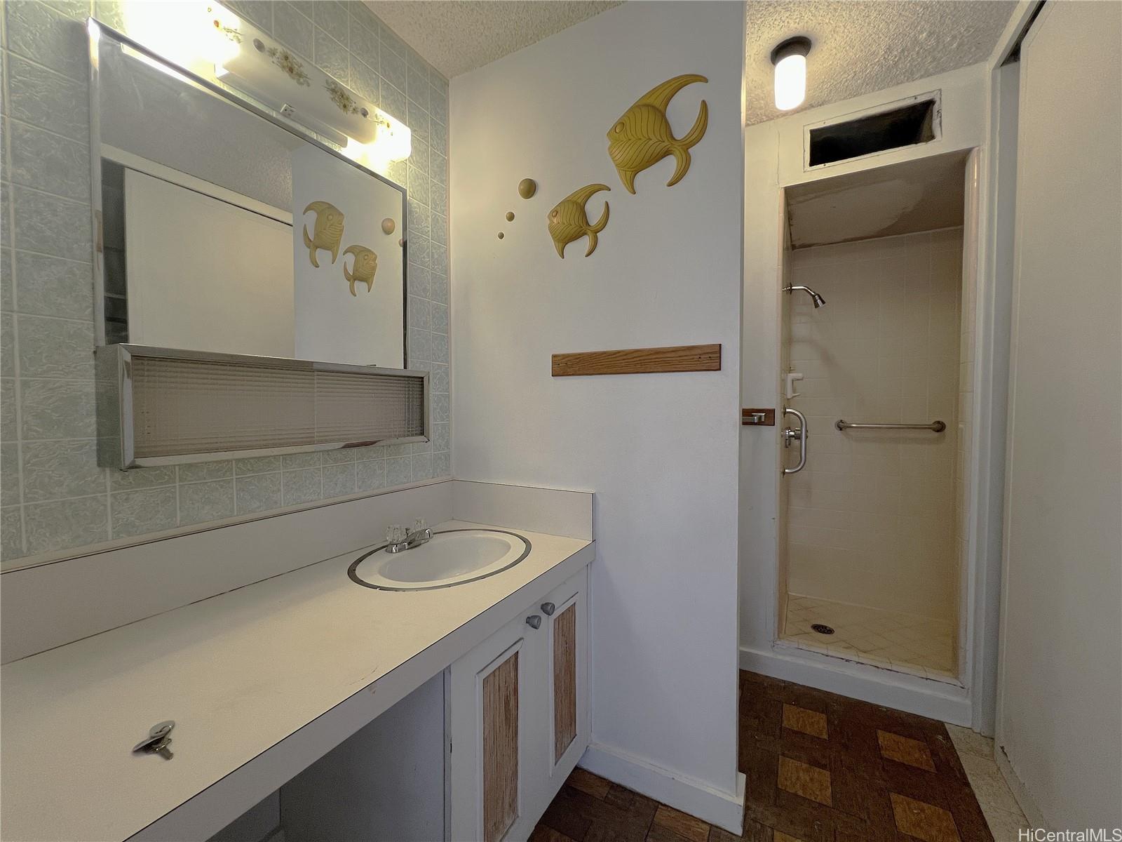 Holiday Manor condo # 1203, Honolulu, Hawaii - photo 11 of 21