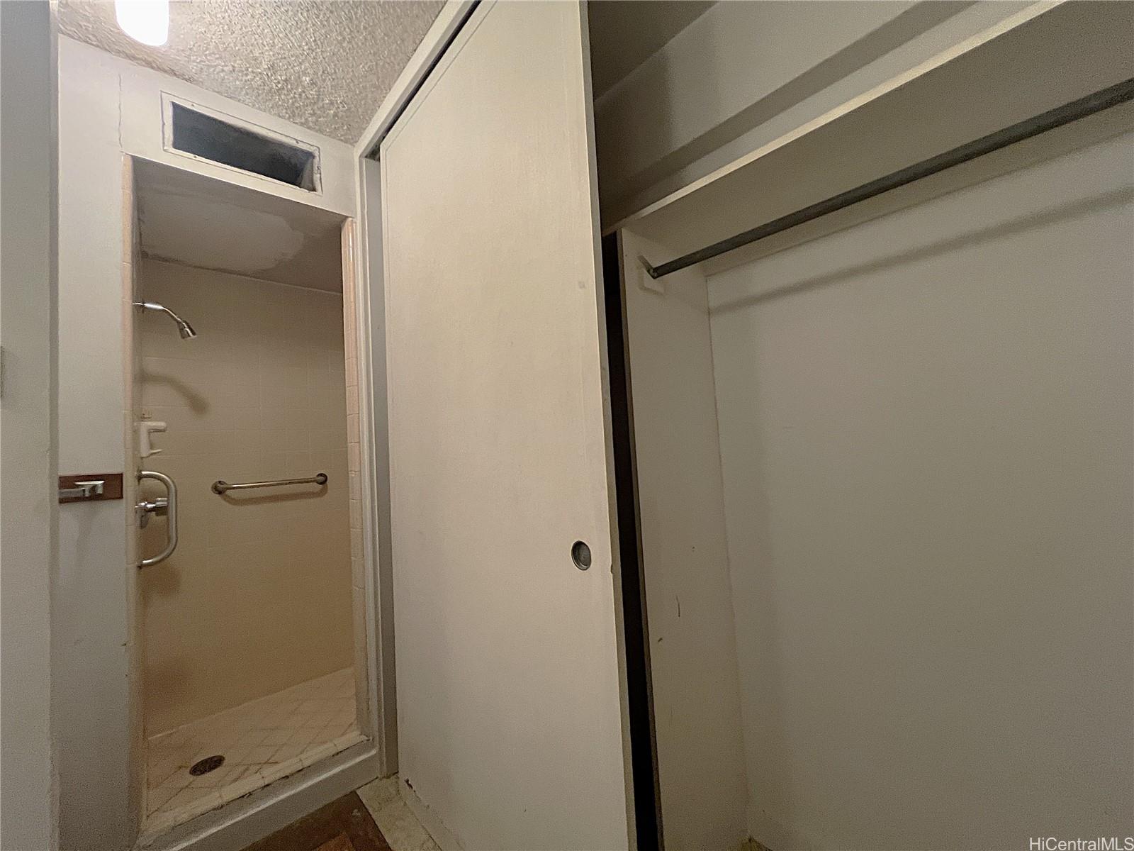 Holiday Manor condo # 1203, Honolulu, Hawaii - photo 13 of 21