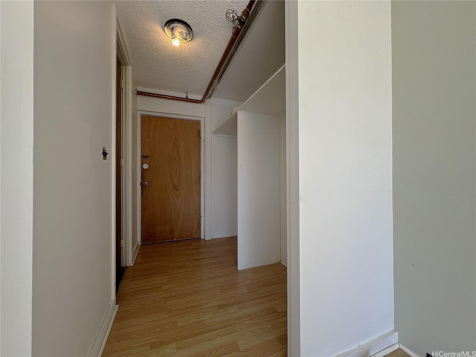 Holiday Manor condo # 1203, Honolulu, Hawaii - photo 4 of 21