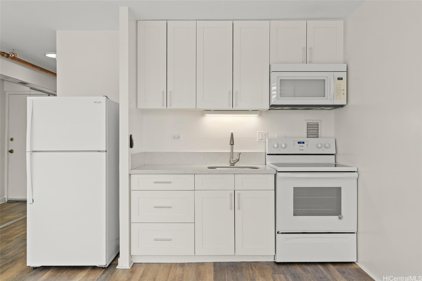 1650 Kanunu St Honolulu - Rental - photo 3 of 20