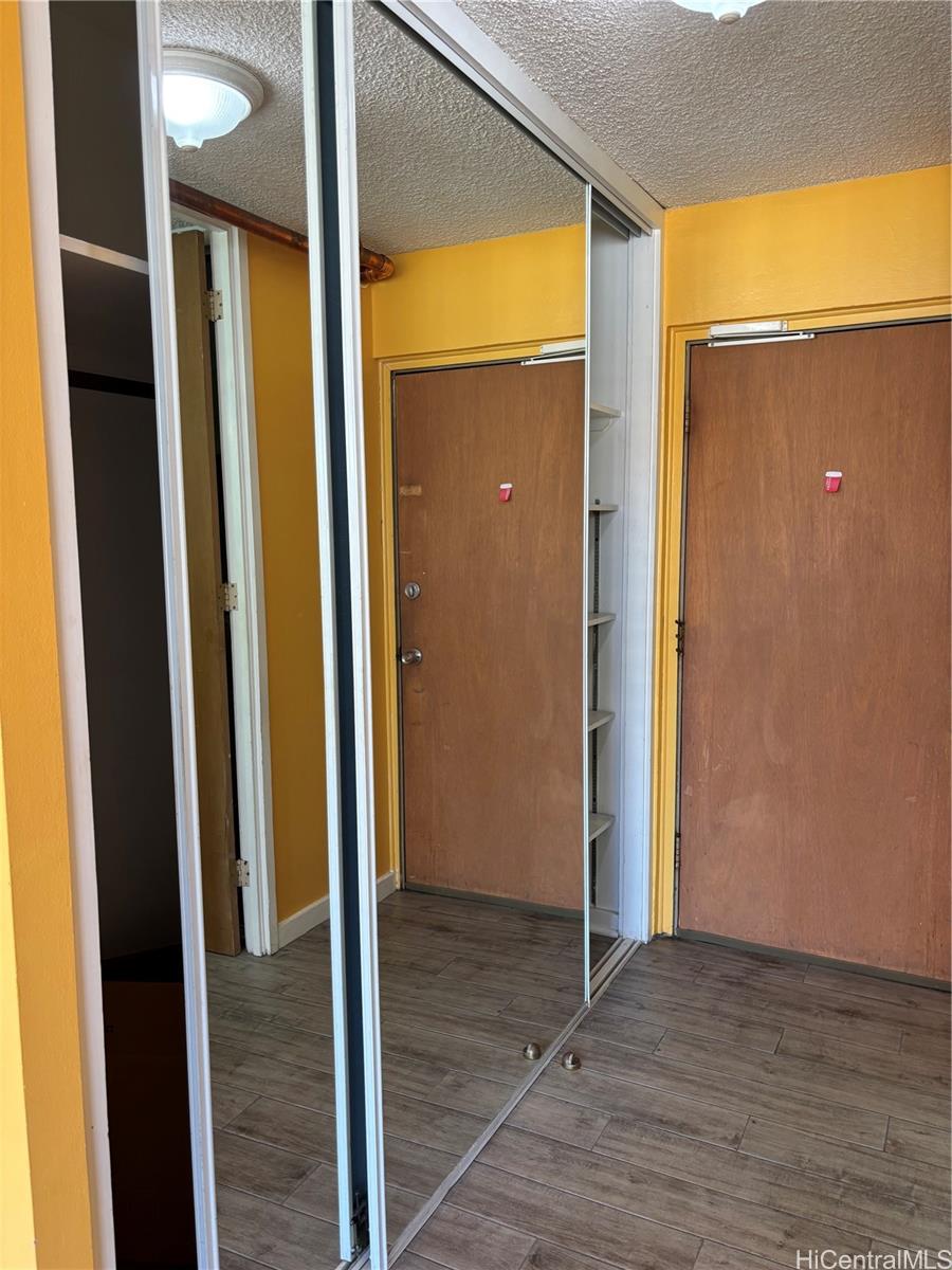 Holiday Manor condo # 1316, Honolulu, Hawaii - photo 2 of 10