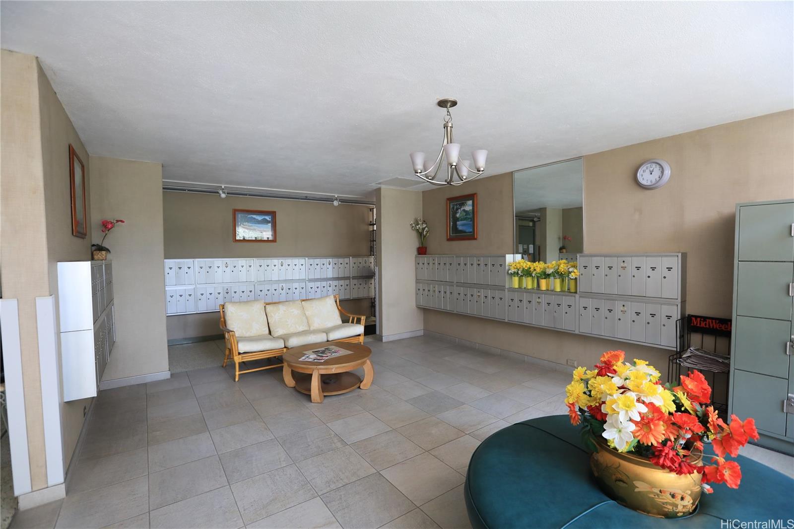 Holiday Manor condo # 1413, Honolulu, Hawaii - photo 14 of 19