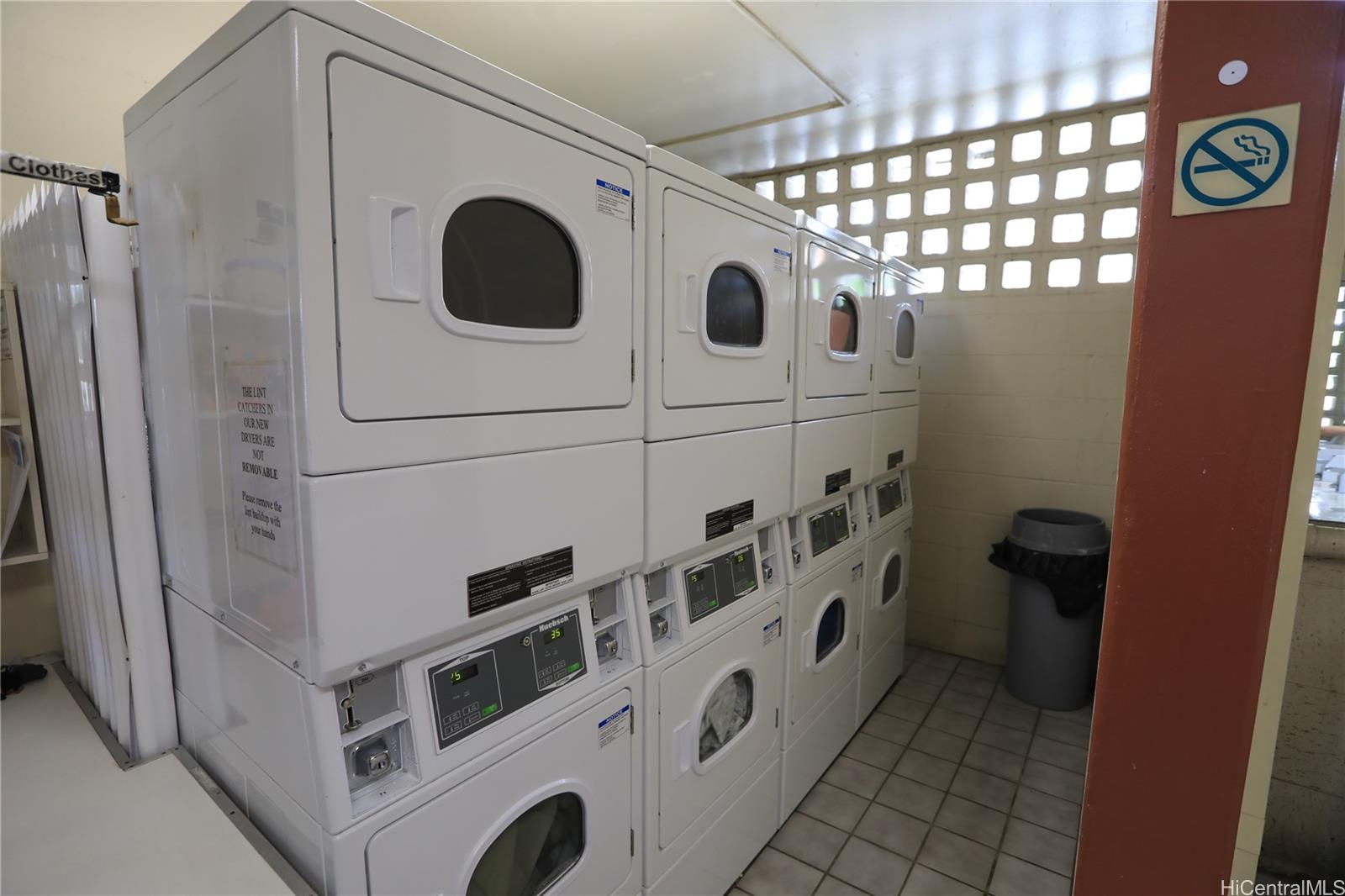 Holiday Manor condo # 1413, Honolulu, Hawaii - photo 18 of 19