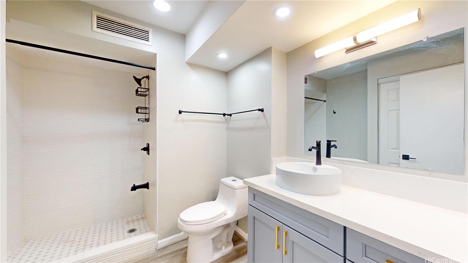 1650 Kanunu St Honolulu - Rental - photo 6 of 17