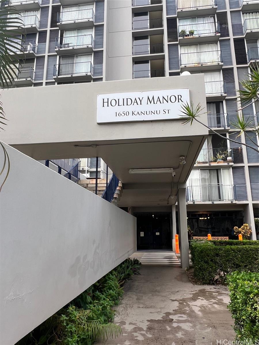 Holiday Manor condo # 712, Honolulu, Hawaii - photo 2 of 21