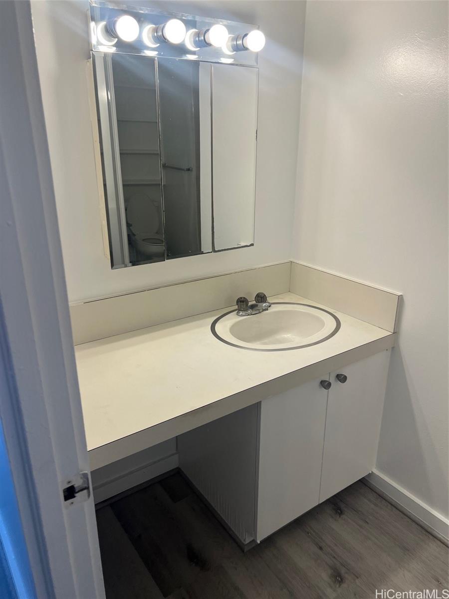 Holiday Manor condo # 712, Honolulu, Hawaii - photo 12 of 21