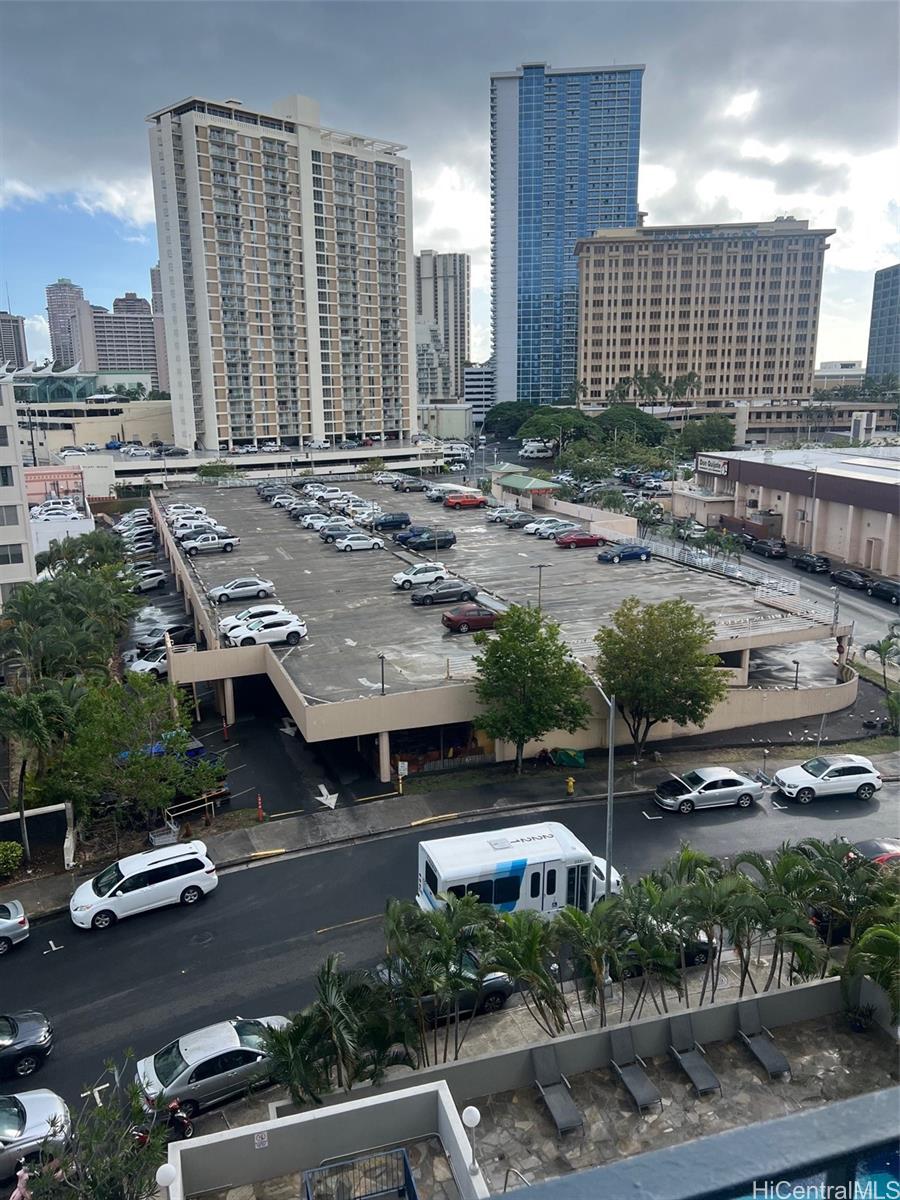 Holiday Manor condo # 712, Honolulu, Hawaii - photo 7 of 21