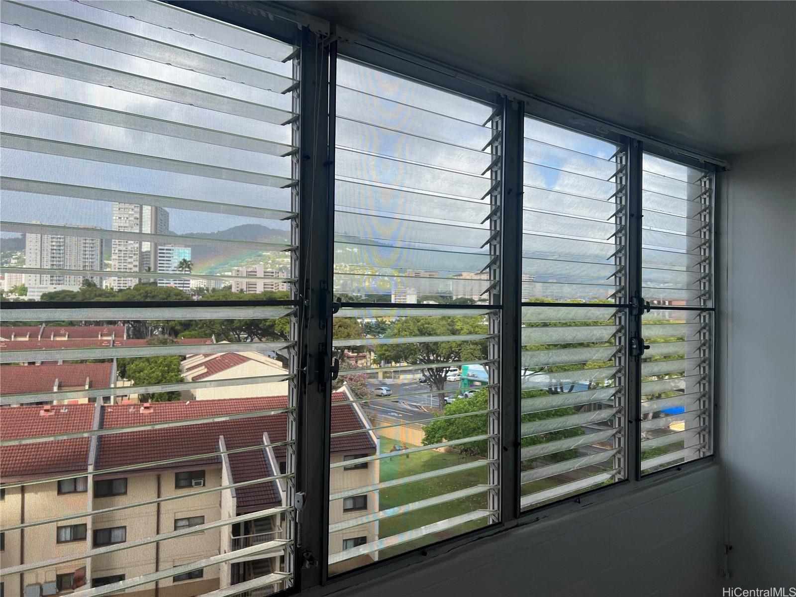 Holiday Manor condo # 712, Honolulu, Hawaii - photo 7 of 21