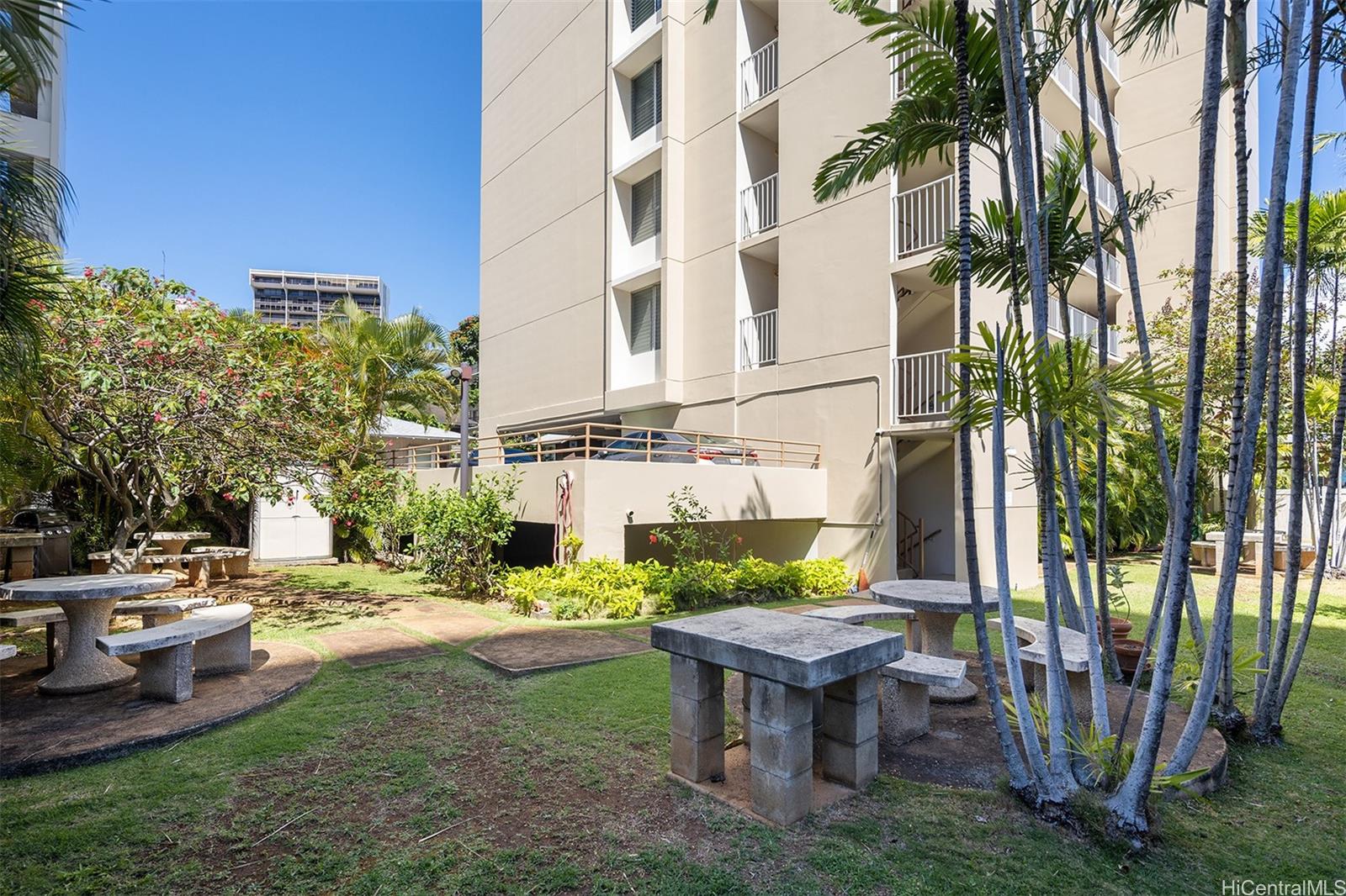 1650 Piikoi St Honolulu - Rental - photo 11 of 14