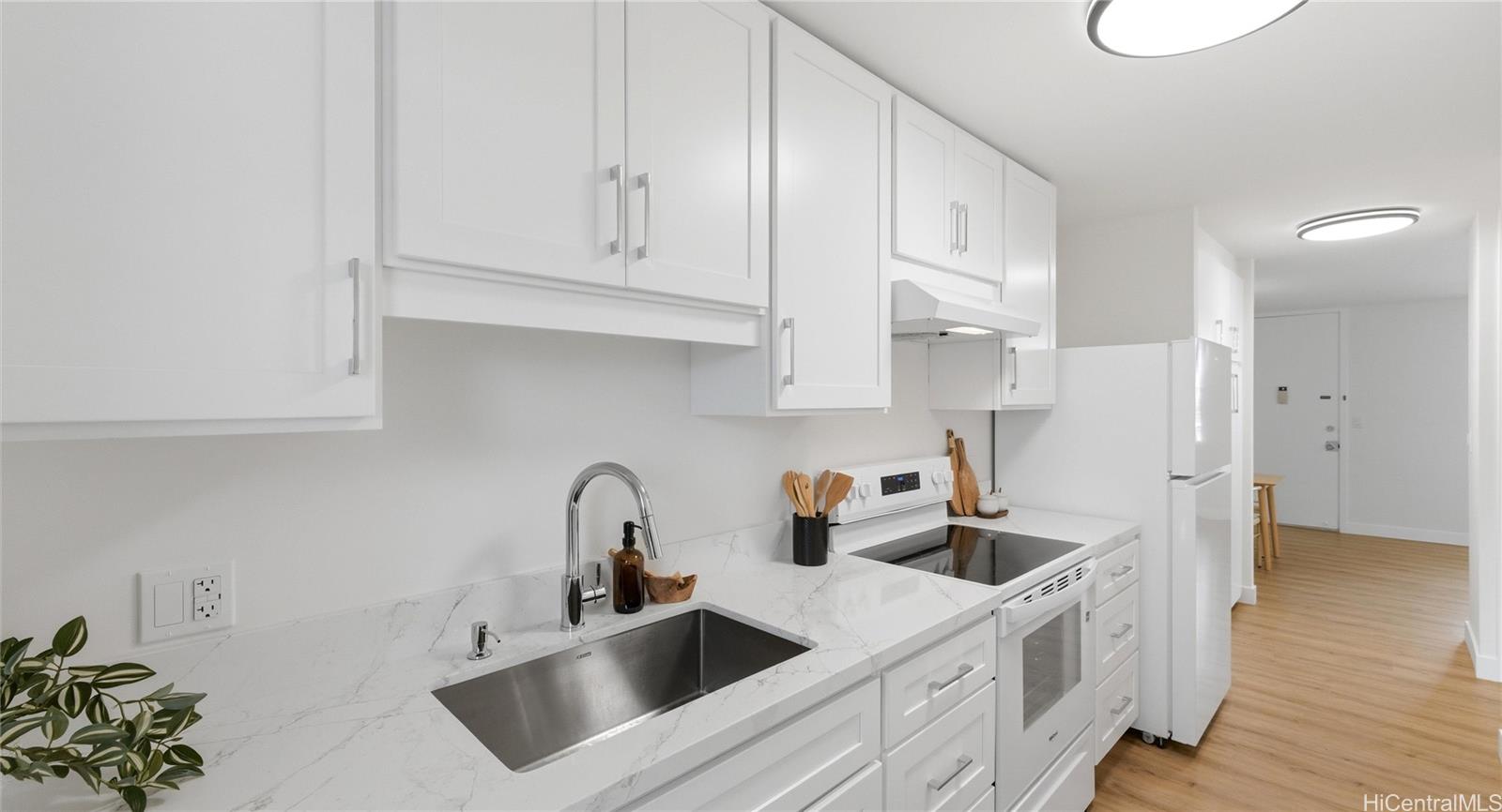 1650 Piikoi condo # 403, Honolulu, Hawaii - photo 6 of 23