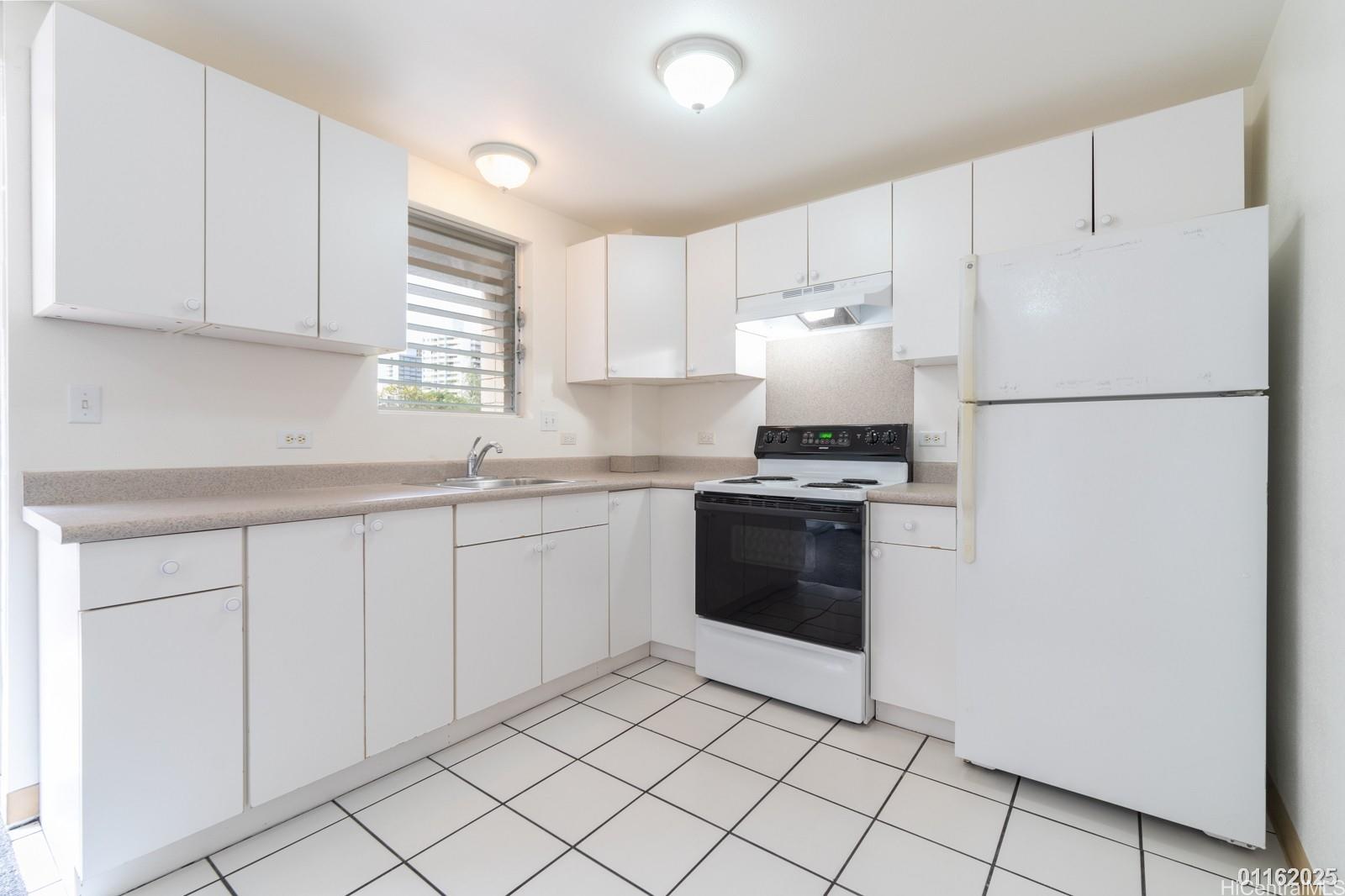 1654 Liholiho St Honolulu - Rental - photo 11 of 18