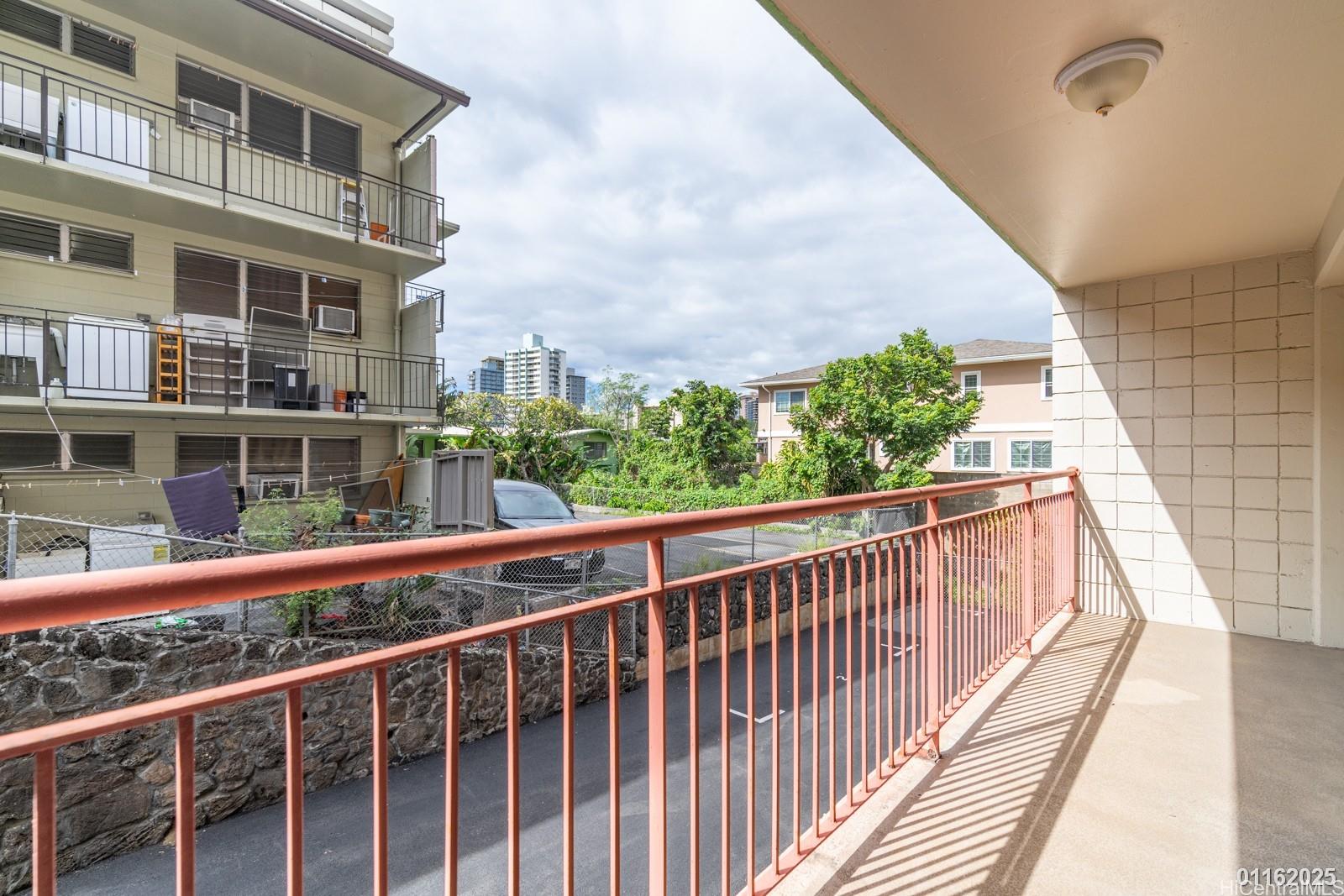 1654 Liholiho St Honolulu - Rental - photo 6 of 18