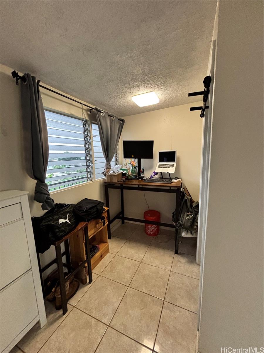 1655 Hoolaulea St Pearl City - Rental - photo 13 of 16