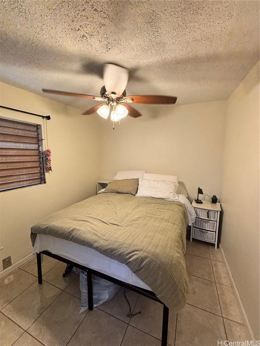 1655 Hoolaulea St Pearl City - Rental - photo 14 of 16