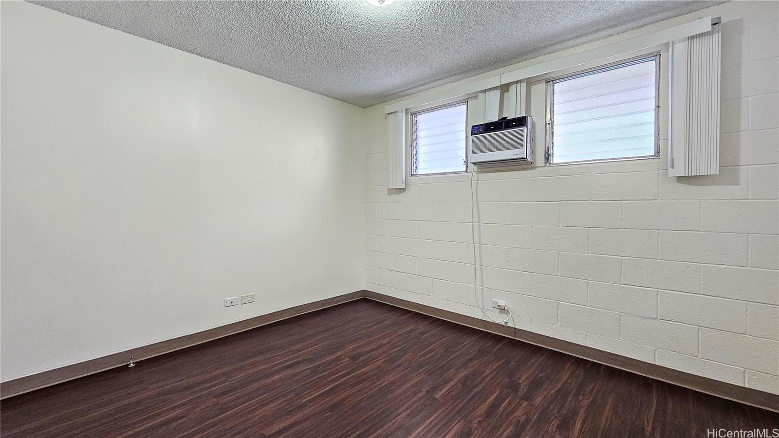 1655 Liholiho St Honolulu - Multi-family - photo 10 of 25