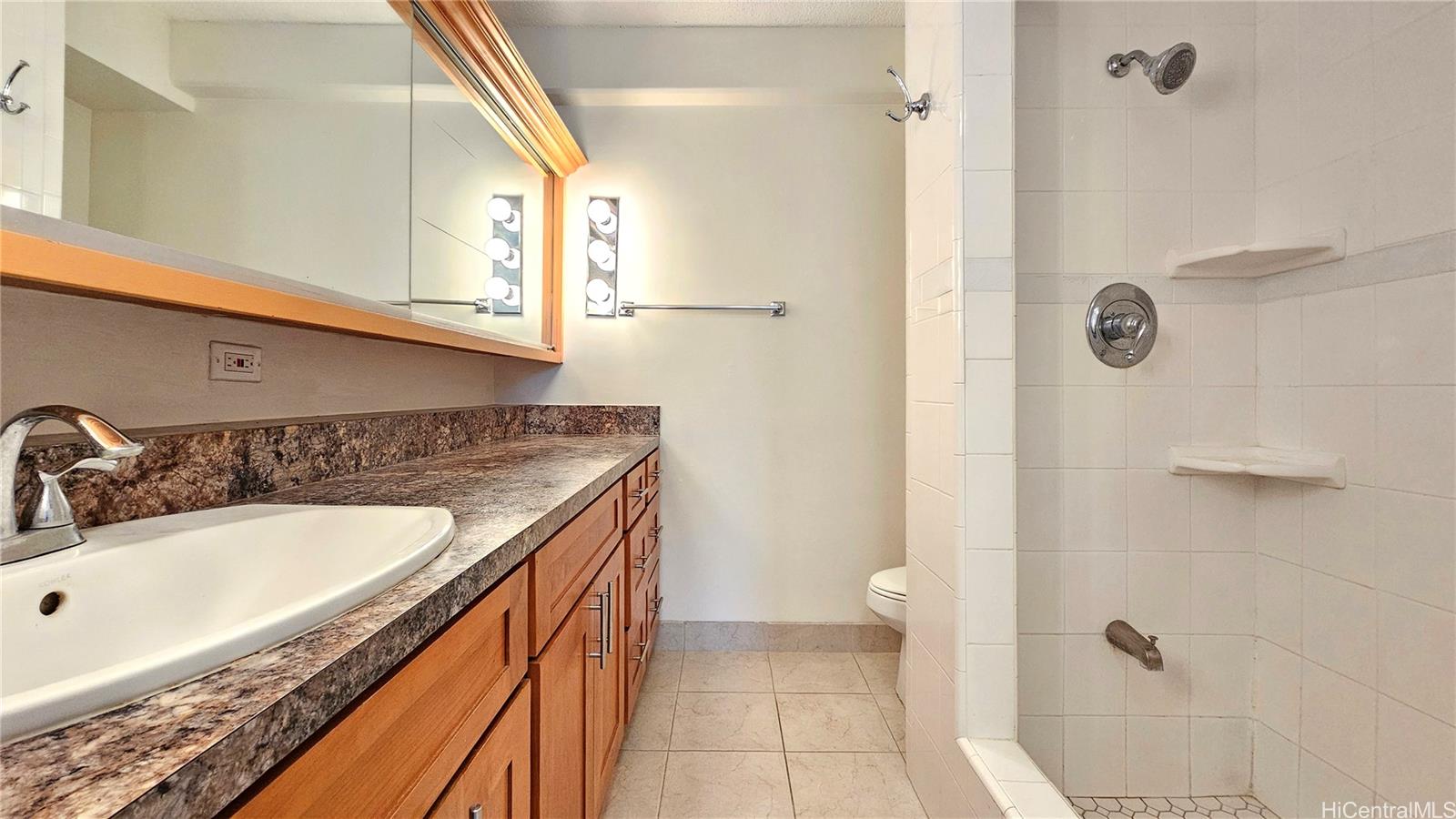 Kapiolani Manor condo # 1110, Honolulu, Hawaii - photo 5 of 13