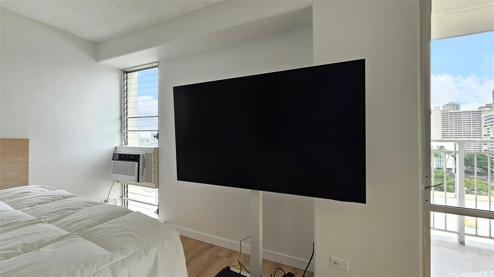 Kapiolani Manor condo # 1110, Honolulu, Hawaii - photo 10 of 13