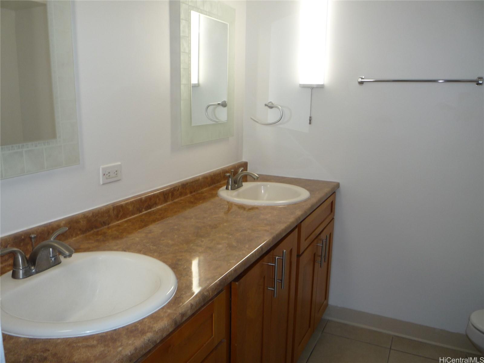 Kapiolani Manor condo # 1418, Honolulu, Hawaii - photo 4 of 11