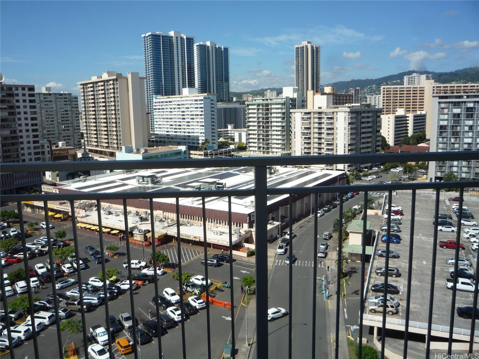 Kapiolani Manor condo # 1418, Honolulu, Hawaii - photo 6 of 11