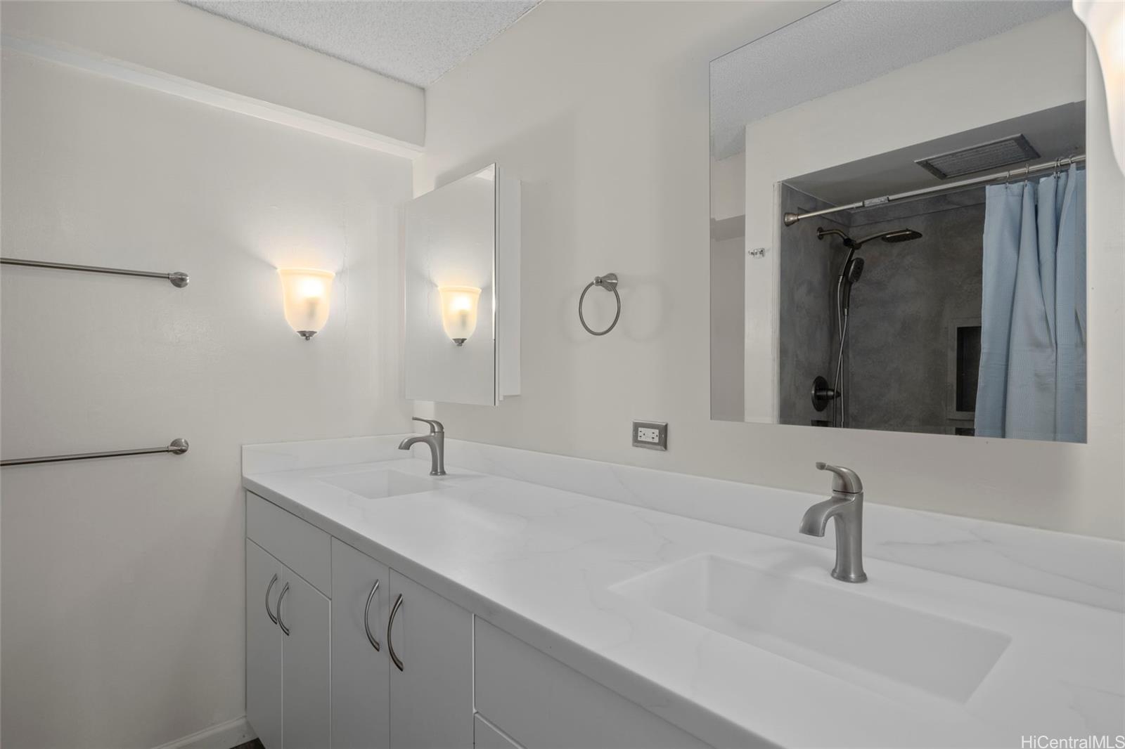 Kapiolani Manor condo # 1502, Honolulu, Hawaii - photo 13 of 24