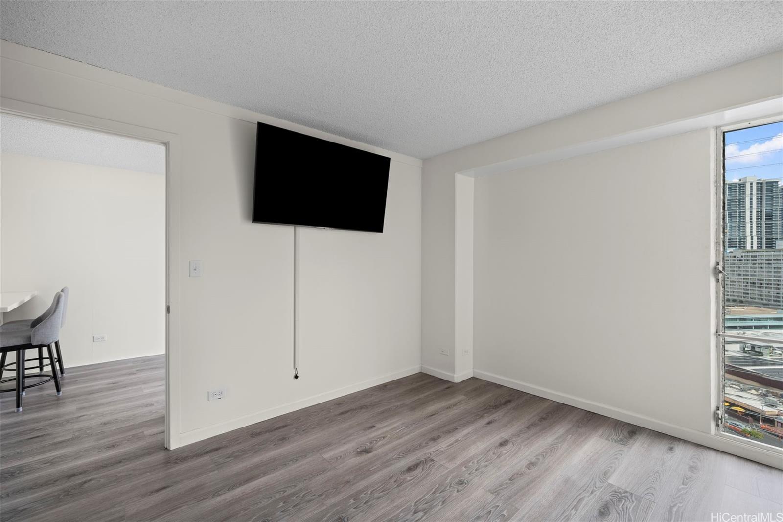 Kapiolani Manor condo # 1502, Honolulu, Hawaii - photo 10 of 24