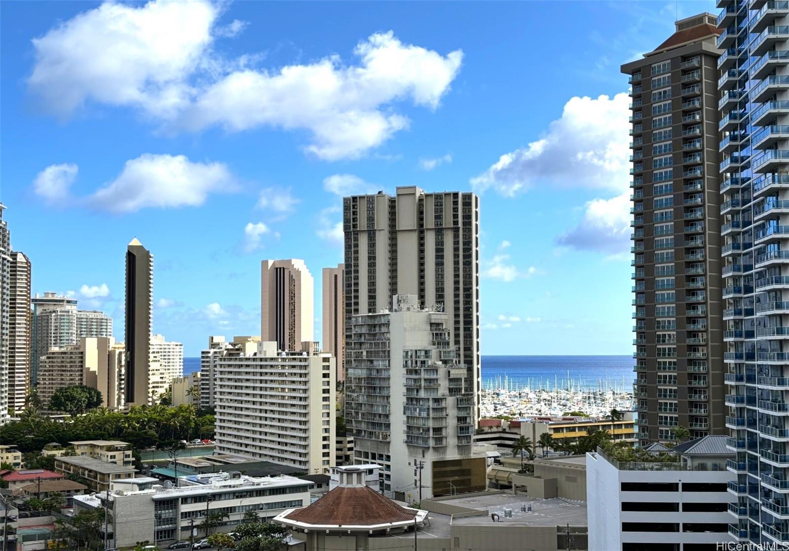 Kapiolani Manor condo # 1606, Honolulu, Hawaii - photo 17 of 19