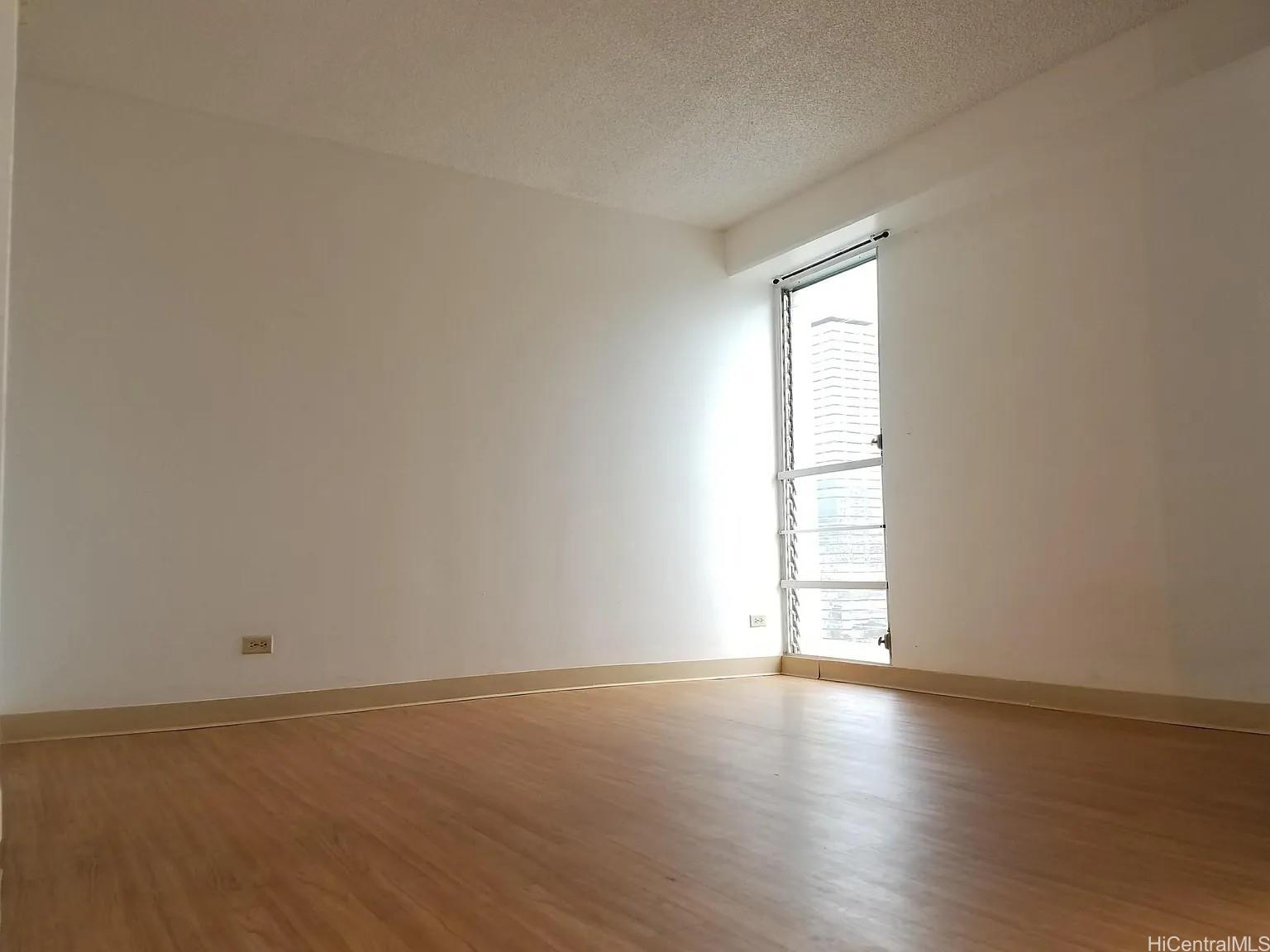 Kapiolani Manor condo # 1610, Honolulu, Hawaii - photo 12 of 20