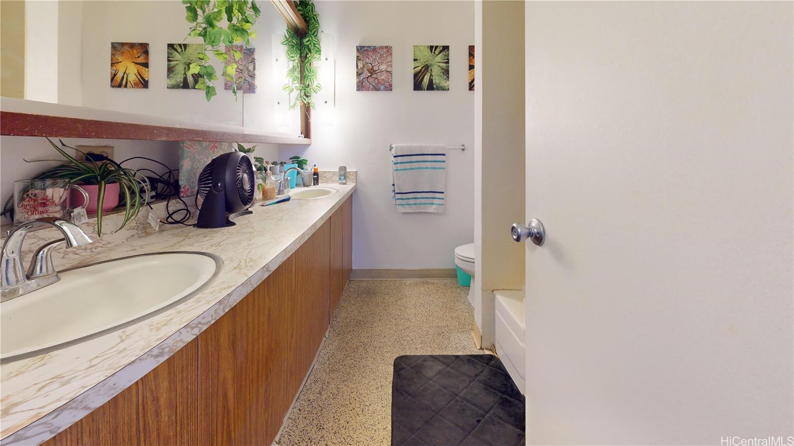 Kapiolani Manor condo # 1610, Honolulu, Hawaii - photo 16 of 20