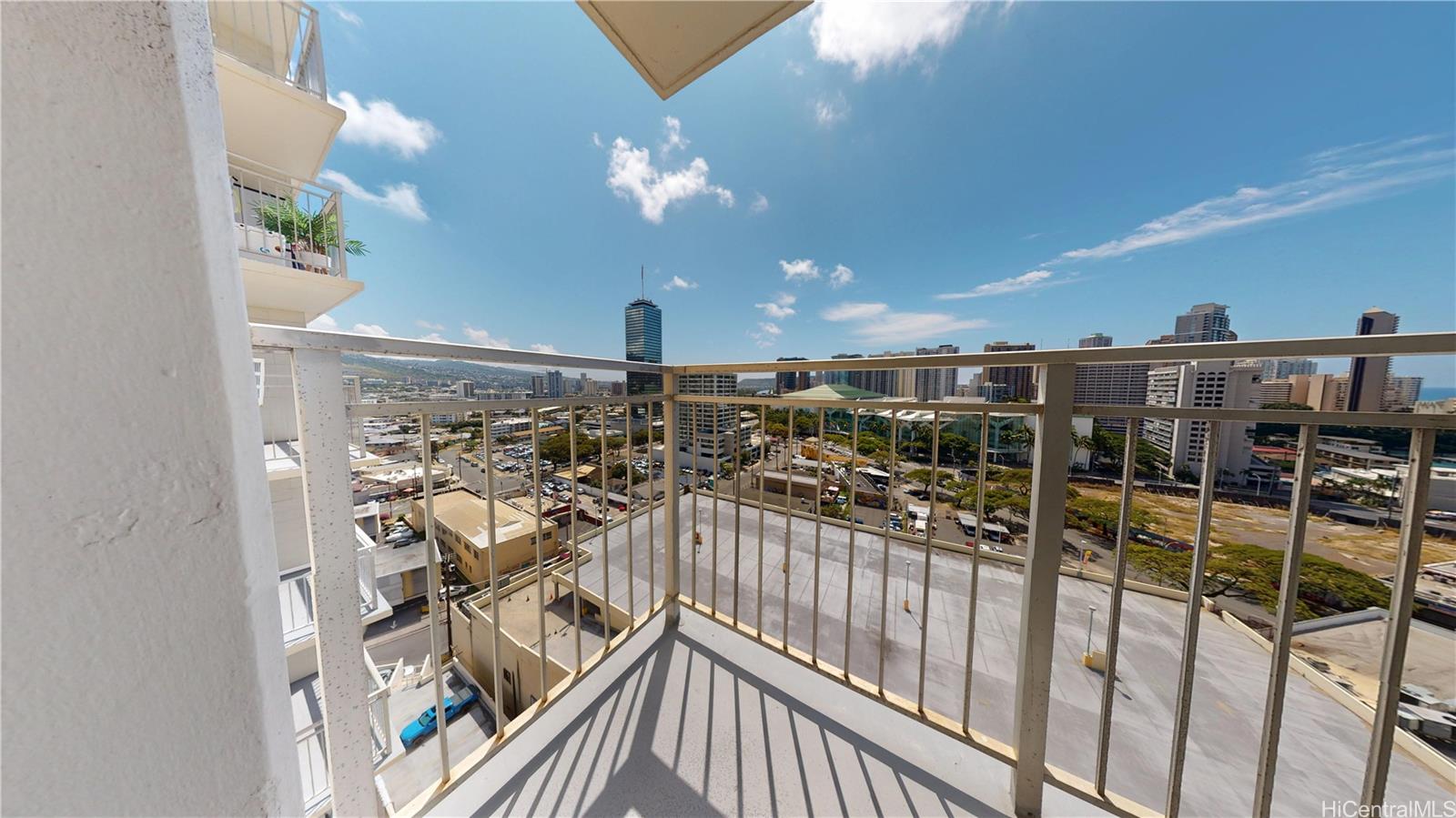 Kapiolani Manor condo # 1610, Honolulu, Hawaii - photo 6 of 20