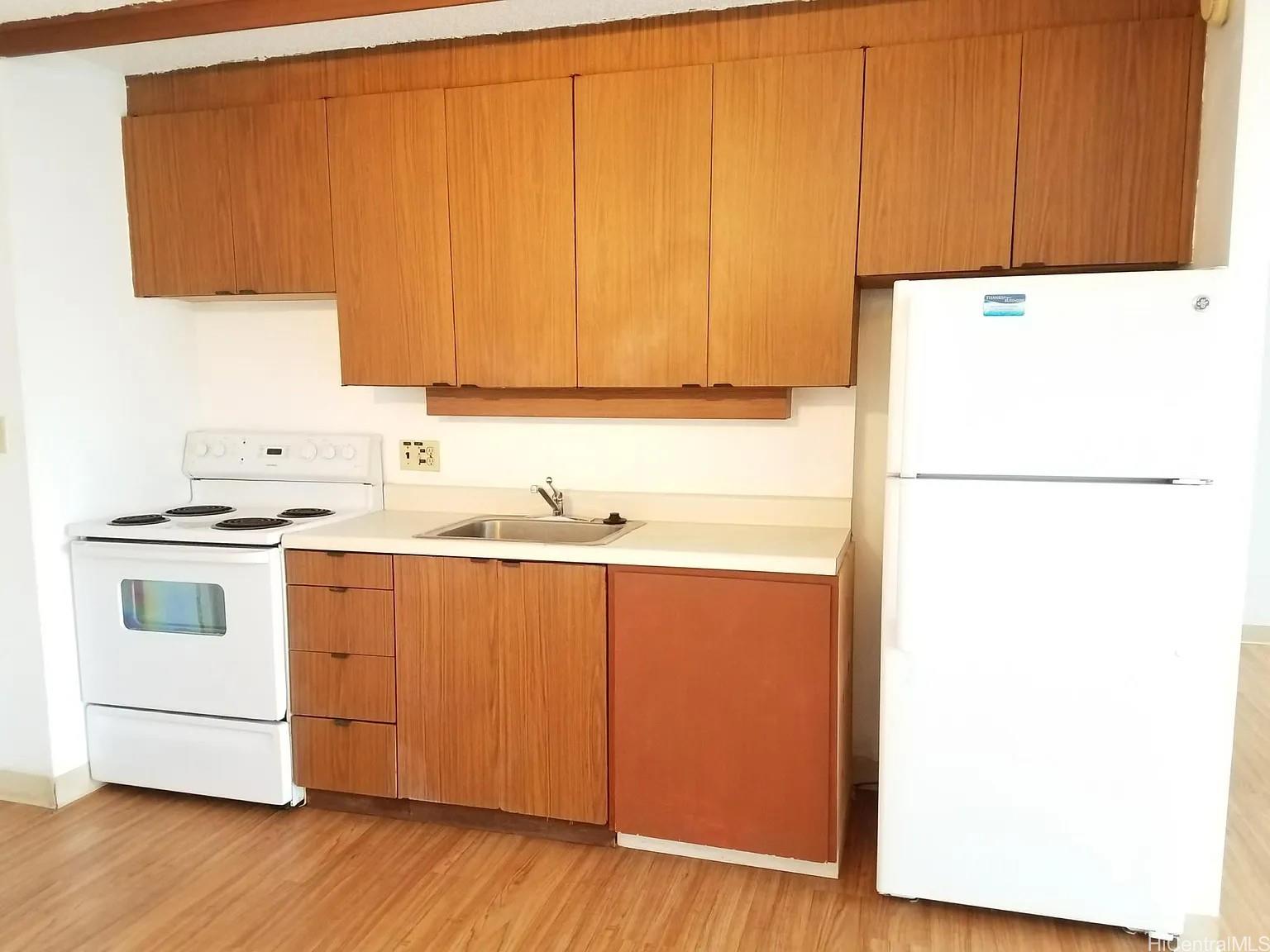 Kapiolani Manor condo # 1610, Honolulu, Hawaii - photo 8 of 20