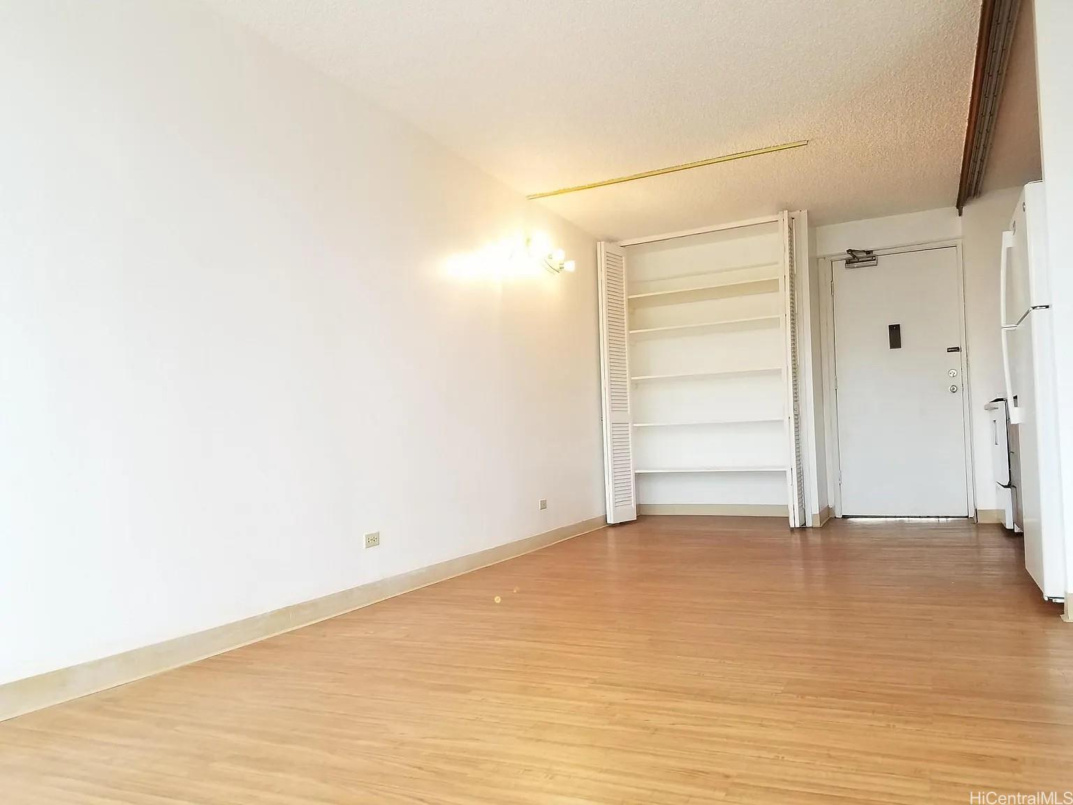 Kapiolani Manor condo # 1610, Honolulu, Hawaii - photo 9 of 20